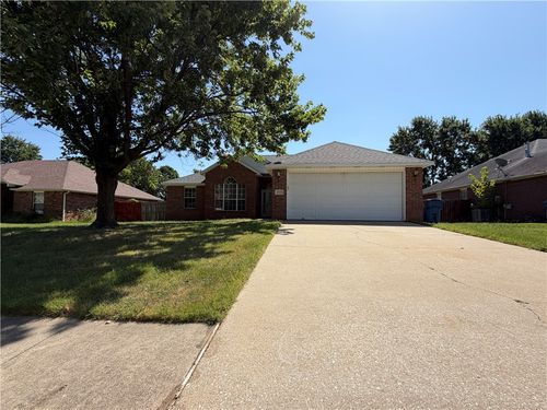 3909 Sw Cherry Rd, Bentonville, AR, 72713-7326 | Card Image