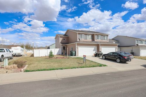 813 Rampart Dr, Rock Springs, WY, 82901-7161 | Card Image