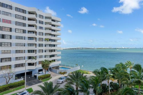 unit-301-2900 Ne 7th Ave, Miami, FL, 33137-4393 | Card Image