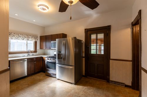 3212 Clinton Ave, Berwyn, IL, 60402-2904 | Card Image