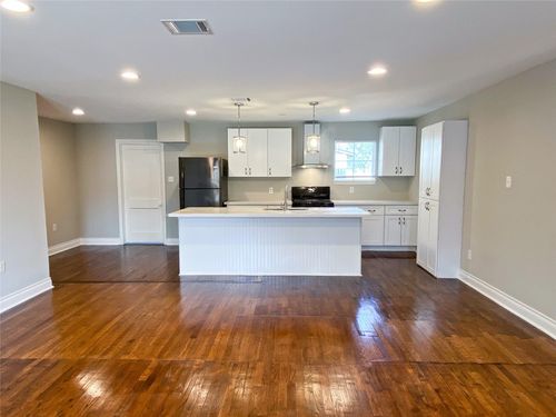 1406 Mystic St, Houston, TX, 77020-4640 | Card Image