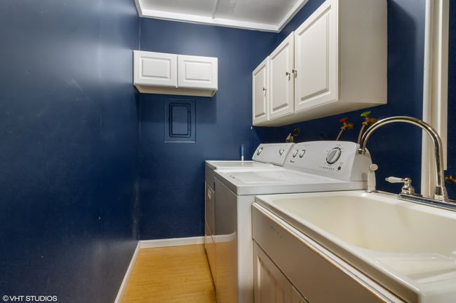181 Campbell Dr, House other with 3 bedrooms, 2 bathrooms and 1 parking in Bolingbrook IL | Image 14