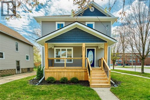 401 Devine St, Sarnia, ON, N7T1V6 | Card Image