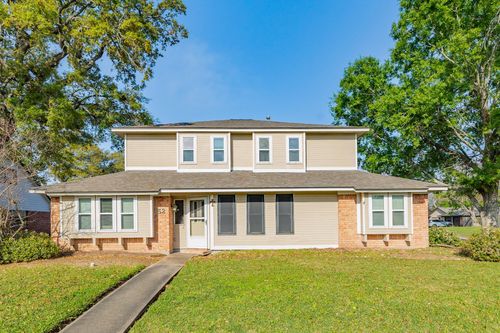 52 S Bachelor Button St, Lake Jackson, TX, 77566-5540 | Card Image