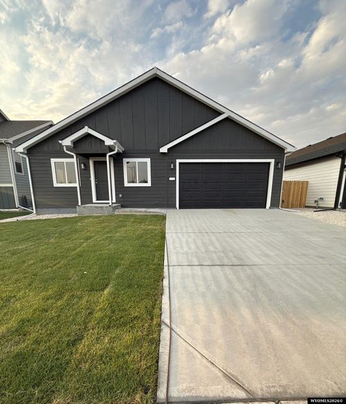 4758 Pontiac St, Mills, WY, 82644-5134 | Card Image