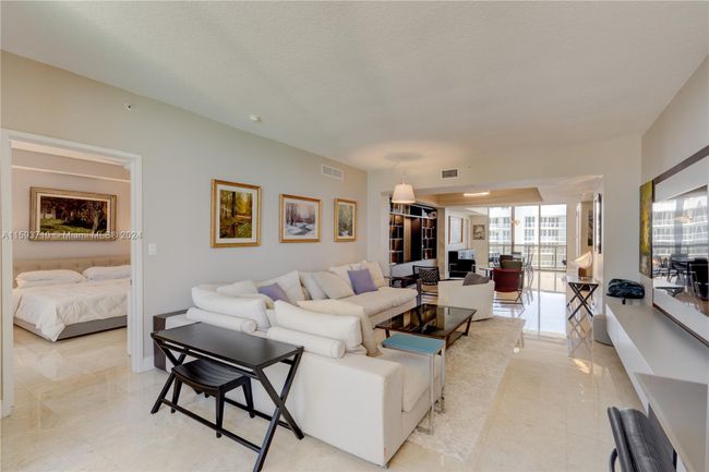 2602 - 16275 Collins Ave, Condo with 2 bedrooms, 2 bathrooms and null parking in Sunny Isles Beach FL | Image 19