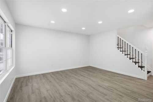 15103 Cheyenne St, Detroit, MI, 48227-3651 | Card Image