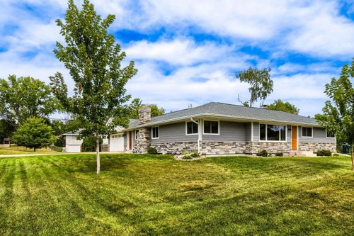 227 Dawn Ave, Shoreview, MN, 55126-6242 | Card Image