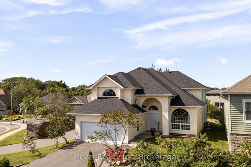 5 Avery Crt, Parry Sound, ON, P2A3C4 | Card Image