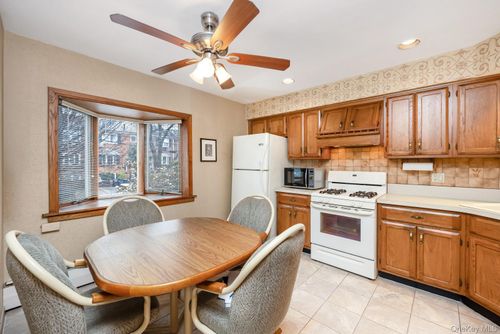 69-31 61st Rd, Middle Village, NY, 11379-1117 | Card Image