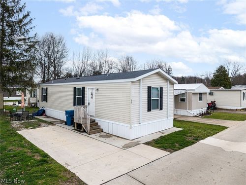 38-6610 Lear Nagle Rd, North Ridgeville, OH, 44039-3276 | Card Image