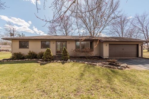 9900 Chatham Rd, Spencer, OH, 44275-9794 | Card Image