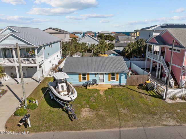 333 Fourth Ave S, House other with 2 bedrooms, 2 bathrooms and null parking in Kure Beach NC | Image 43