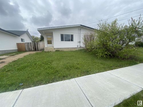 5814 49 St, Tofield, AB, T0B4J0 | Card Image