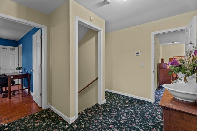 2nd floor landing | Image 22