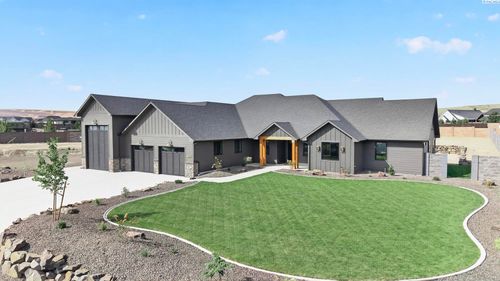 13012 S Steeplechase Dr, Kennewick, WA, 99338-2568 | Card Image