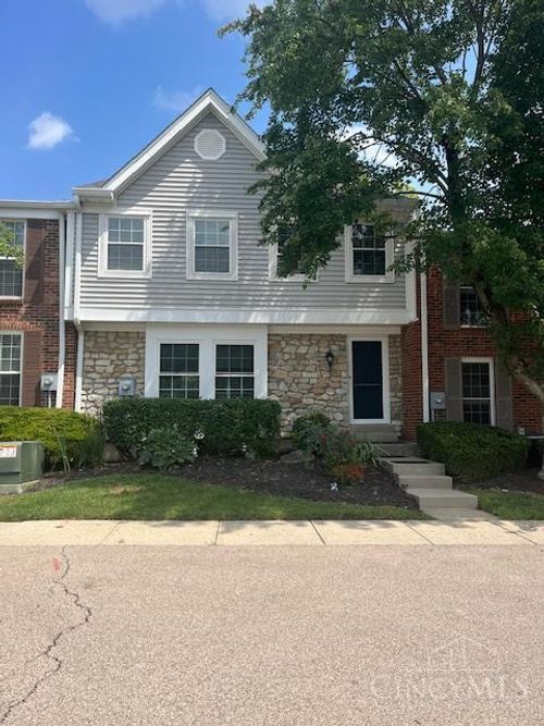 8059 Hetz Dr, Cincinnati, OH, 45242-3107 | Card Image