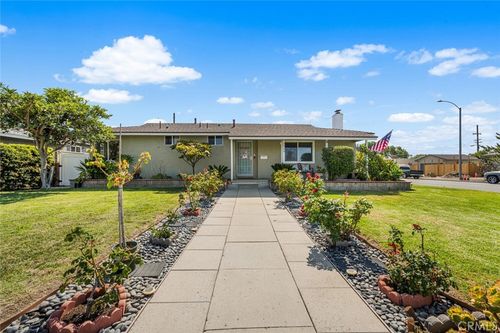 1754 S Norfolk Ln, Anaheim, CA, 92802 | Card Image