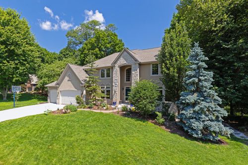 6354 Oxbow Bnd, Chanhassen, MN, 55317-9109 | Card Image