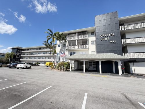 apt-305-941 Crystal Lake Dr, Deerfield Beach, FL, 33064-1918 | Card Image