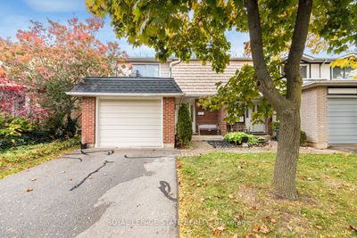 25 - 100 St. Andrews Crt, Condo with 3 bedrooms, 3 bathrooms and 2 parking in Hamilton ON | Image 1