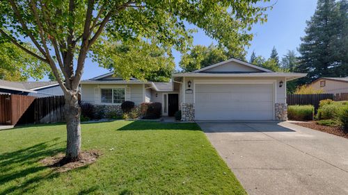 6085 Arcadia Ave, Loomis, CA, 95650-8786 | Card Image