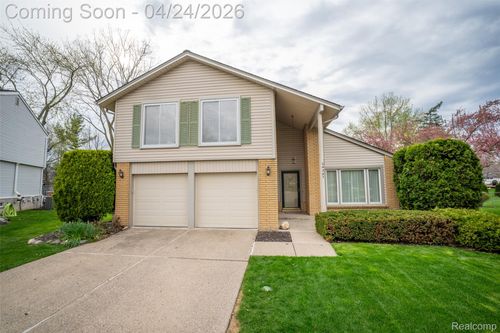 24387 Pinecrest St, Novi, MI, 48375-2666 | Card Image