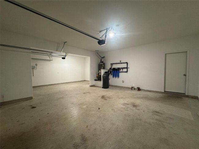 3 car garage 2 | Image 6