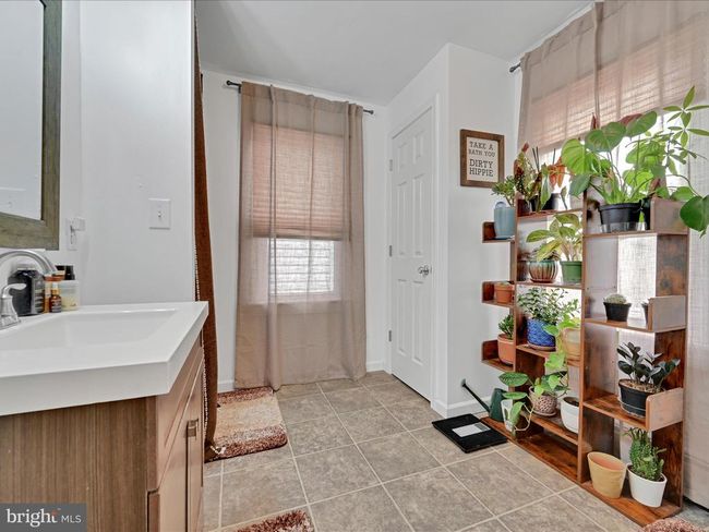 547 E Main St, House other with 4 bedrooms, 3 bathrooms and null parking in HEGINS PA | Image 25