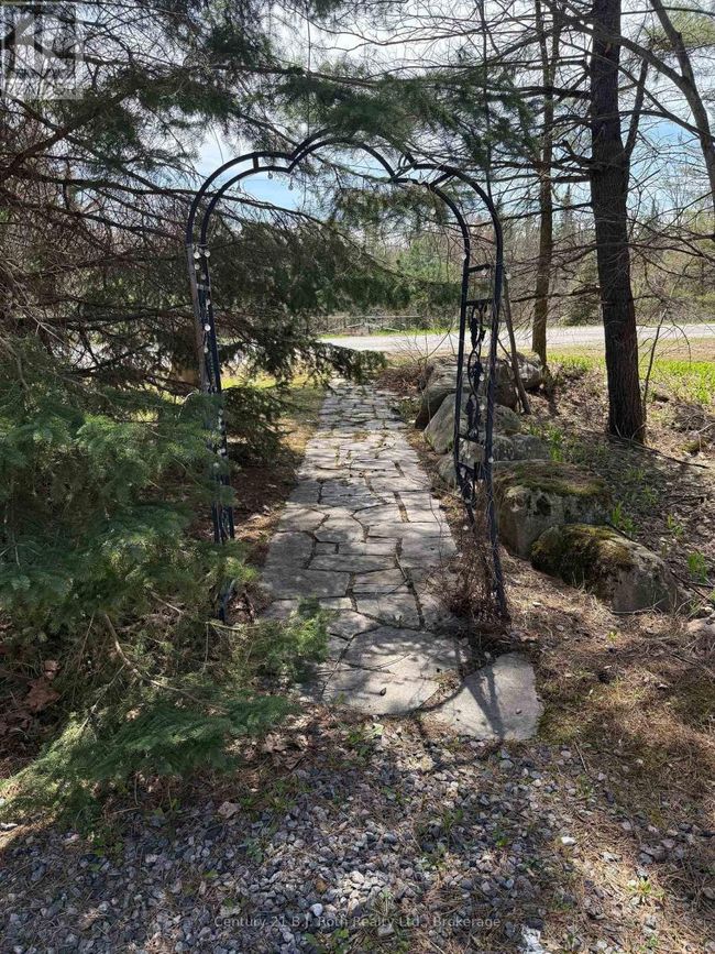 1087 Merkley Rd, House other with 2 bedrooms, 3 bathrooms and 10 parking in Gravenhurst ON | Image 43