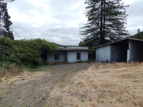 234 Mclain Ave, Roseburg, OR, 97471-3074 | Card Image