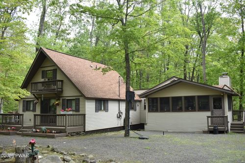 121 Mountain View Dr, Lords Valley, PA, 18428 | Card Image
