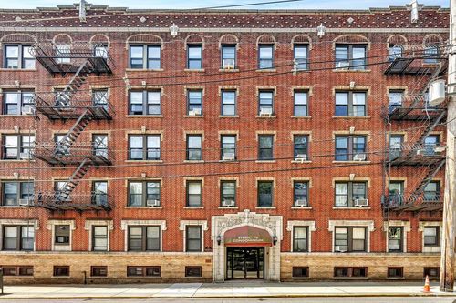 apt-e1-301 79th St, North Bergen, NJ, 07047-5632 | Card Image