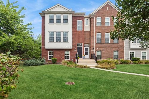 804 Paisley Ct, Naperville, IL, 60540-6204 | Card Image