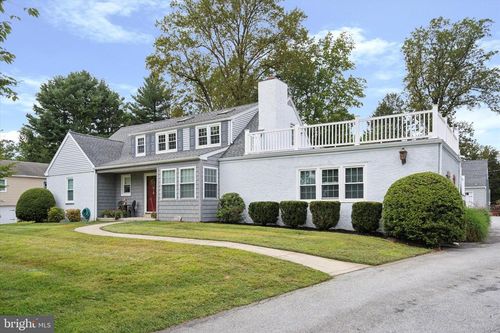 607 Monument Ave, Malvern, PA, 19355-2646 | Card Image