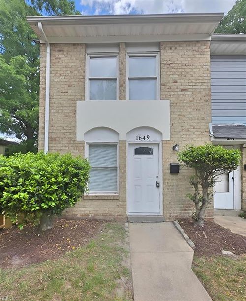 1649 Darren Cir, Portsmouth, VA, 23701-3103 | Card Image