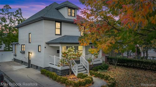 967 Ann St, Birmingham, MI, 48009-1743 | Card Image