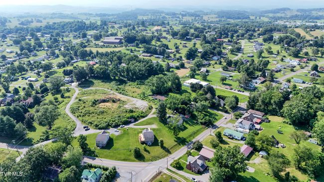 517 W Glade St, House other with 3 bedrooms, 3 bathrooms and null parking in Glade Spring VA | Image 65