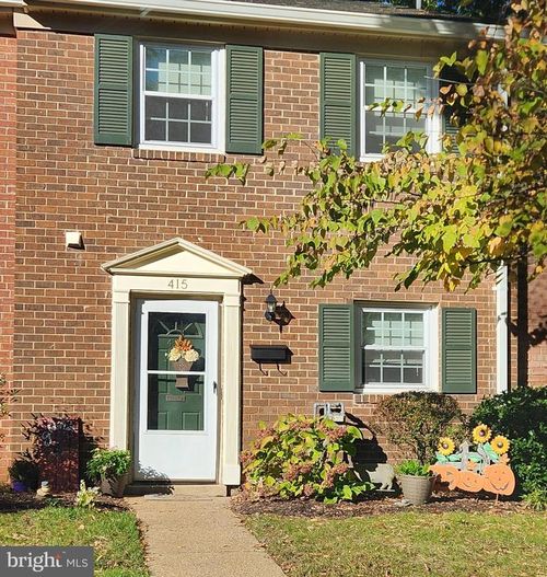415 Greenbrier Ct, Fredericksburg, VA, 22401-5562 | Card Image