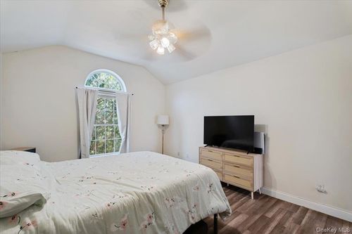 55 Pembrooke Ct, Putnam Valley, NY, 10579-3247 | Card Image