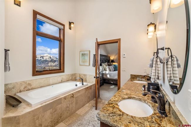32 Cinnamon Mountain Rd, House other with 6 bedrooms, 6 bathrooms and null parking in Crested Butte CO | Image 24