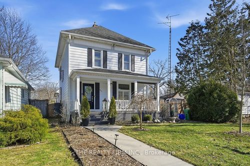 422 Greenfield St, Petrolia, ON, N0N1R0 | Card Image