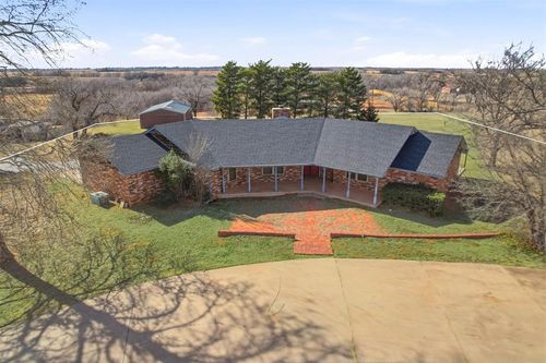 1103 N 8th St, Sayre, OK, 73662-1757 | Card Image