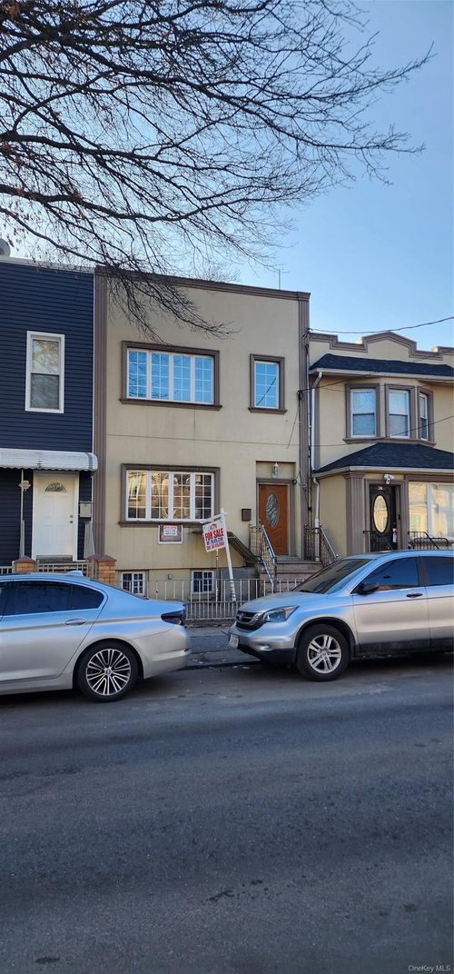 88 Hemlock St, Brooklyn, NY, 11208-1521 | Card Image