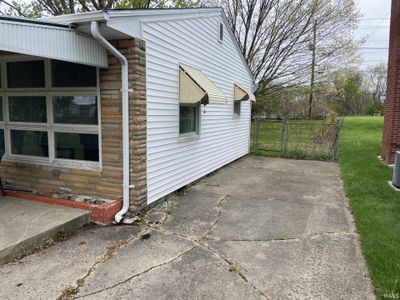 112 W Shalley Drive, House other with 2 bedrooms, 1 bathrooms and null parking in Kendallville IN | Image 2