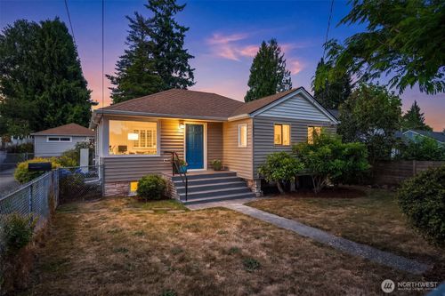 12033 79th Avenue S, Seattle, WA, 98178 | Card Image