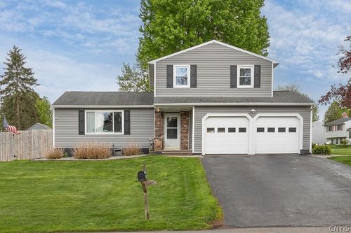 8369 Zenith Dr, Baldwinsville, NY, 13027-9343 | Card Image
