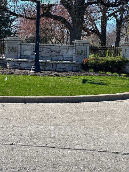 24863 W Sterling Oaks Ct, Shorewood, IL, 60404-8253 | Card Image