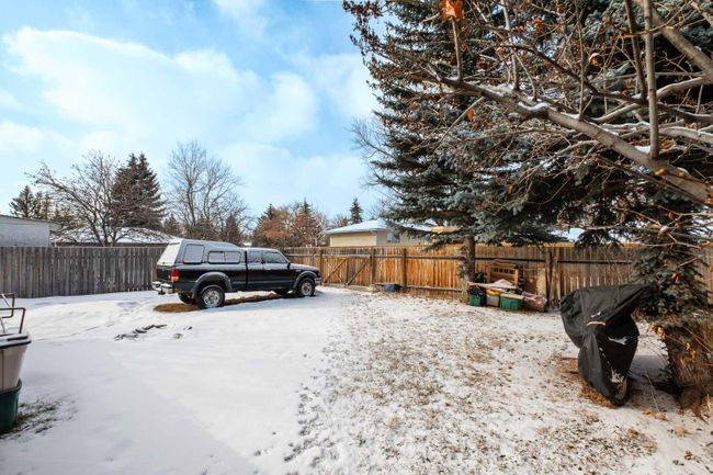 11468 Braniff Road Sw, Home with 4 bedrooms, 2 bathrooms and 4 parking in Calgary AB | Image 34