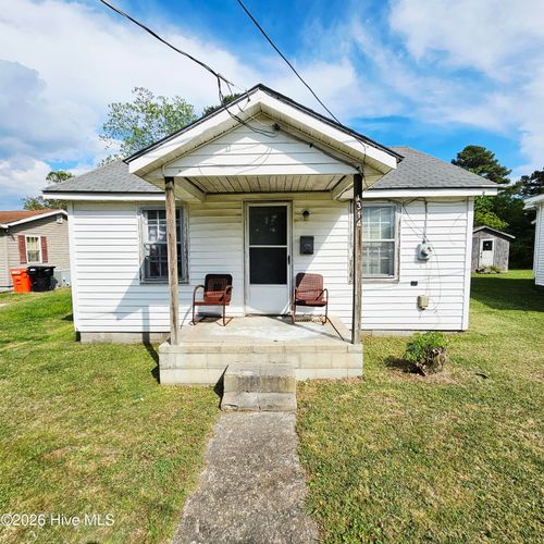 1314 Moore St, Elizabeth City, NC, 27909-6016 | Card Image
